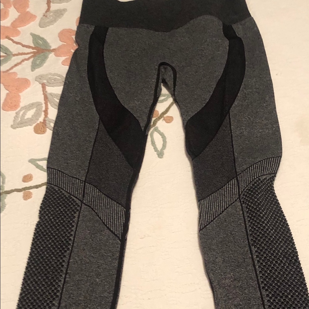 Zobha Capri. Medium